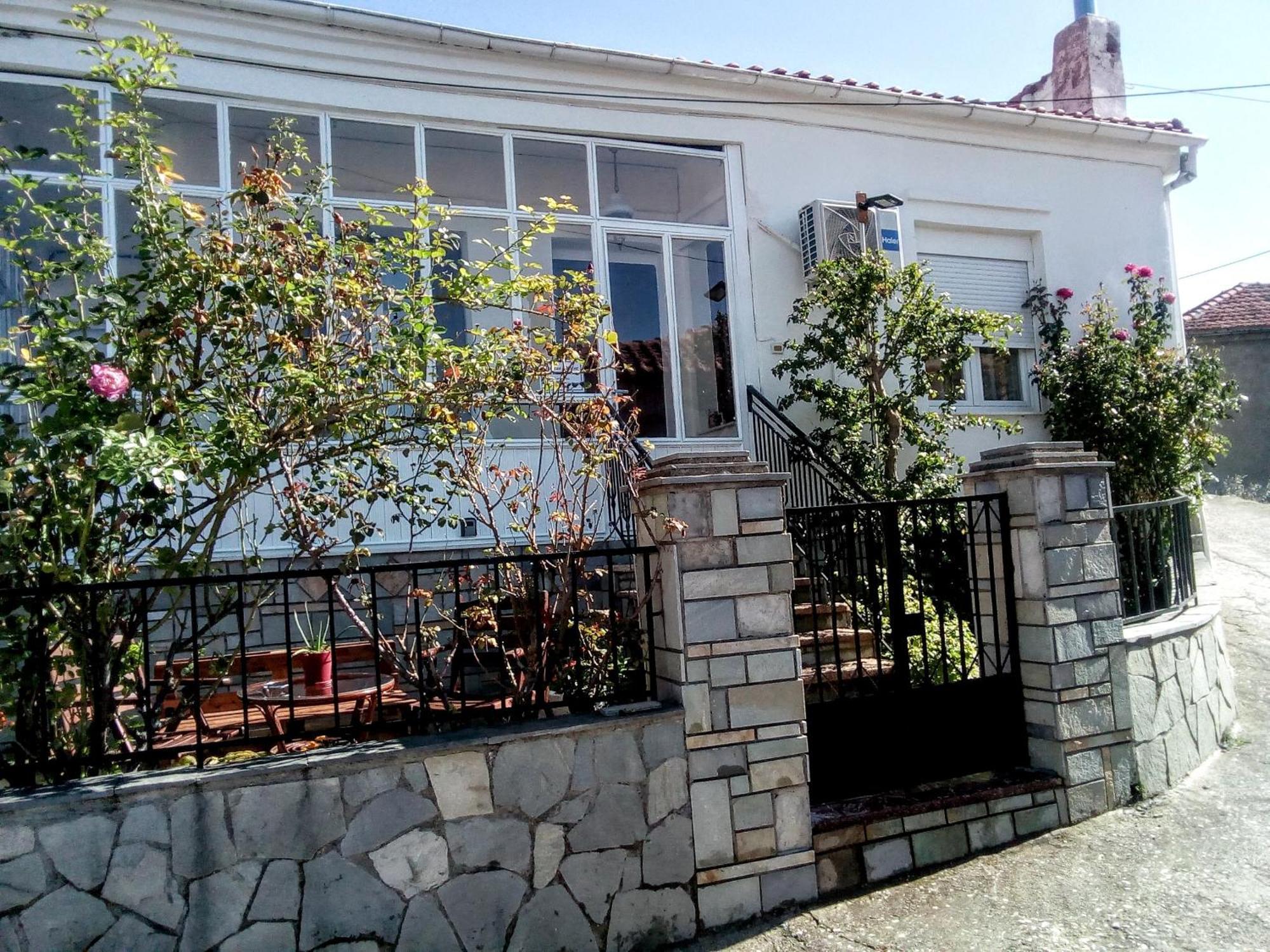 Tanias Apartment Siatista Exterior foto